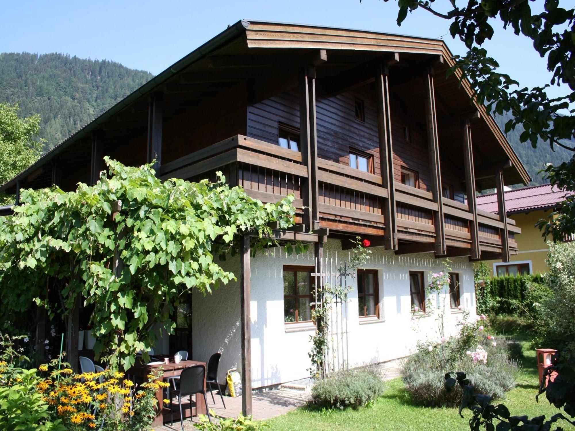 Quaint Mansion Near Ski Bus In גולדג מראה חיצוני תמונה